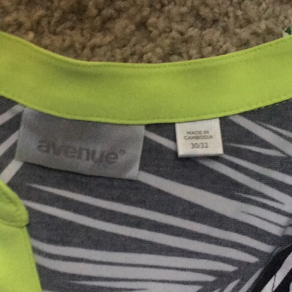 FIRM PRICE - Beautiful tank blouse - Picture 2 of 4